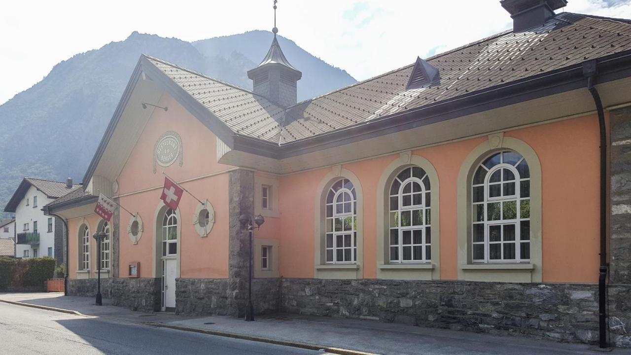 Hotel Les Berges Chippis Екстериор снимка