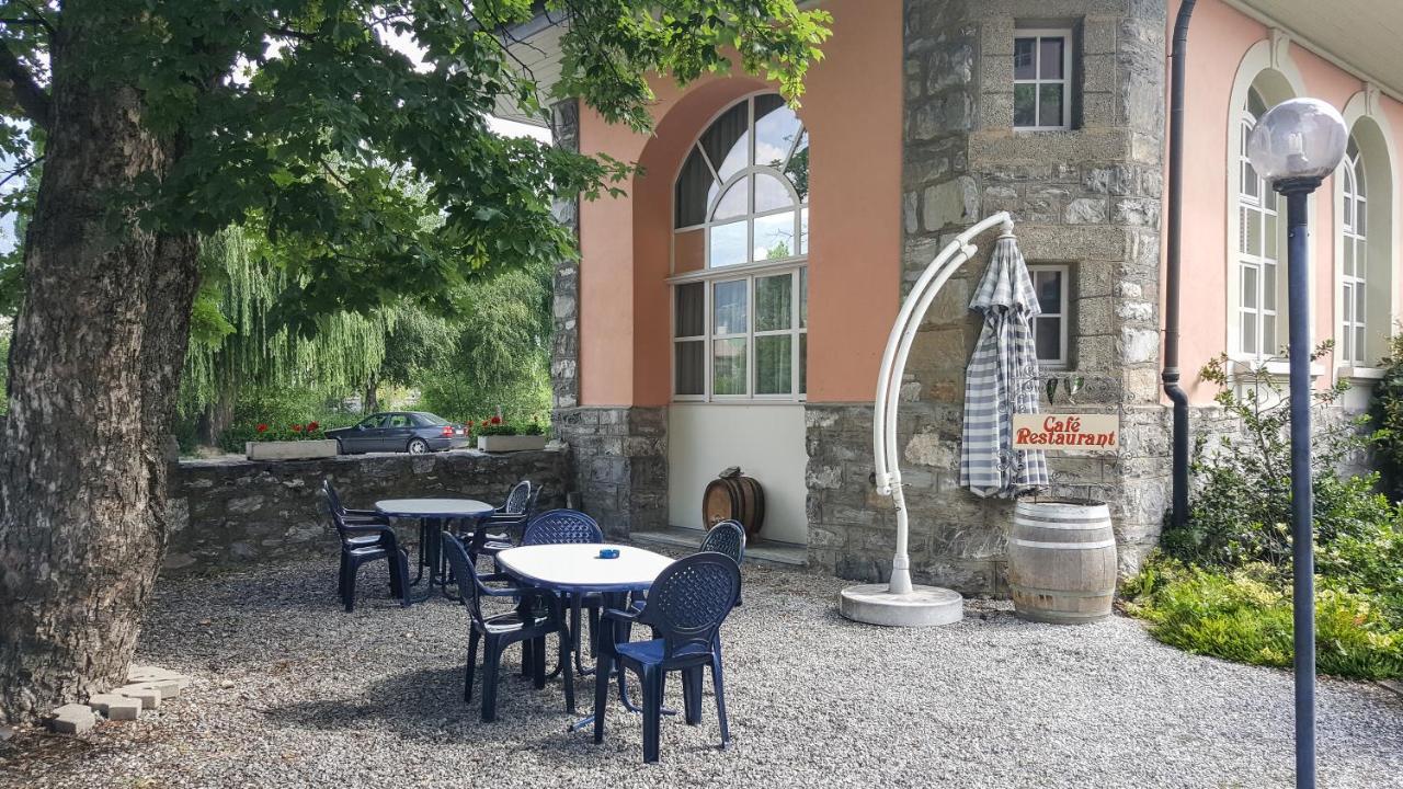 Hotel Les Berges Chippis Екстериор снимка