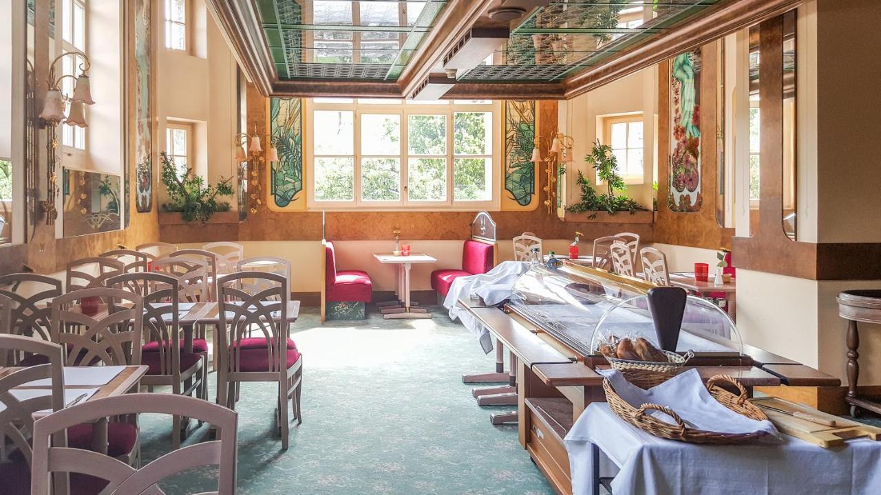 Hotel Les Berges Chippis Екстериор снимка