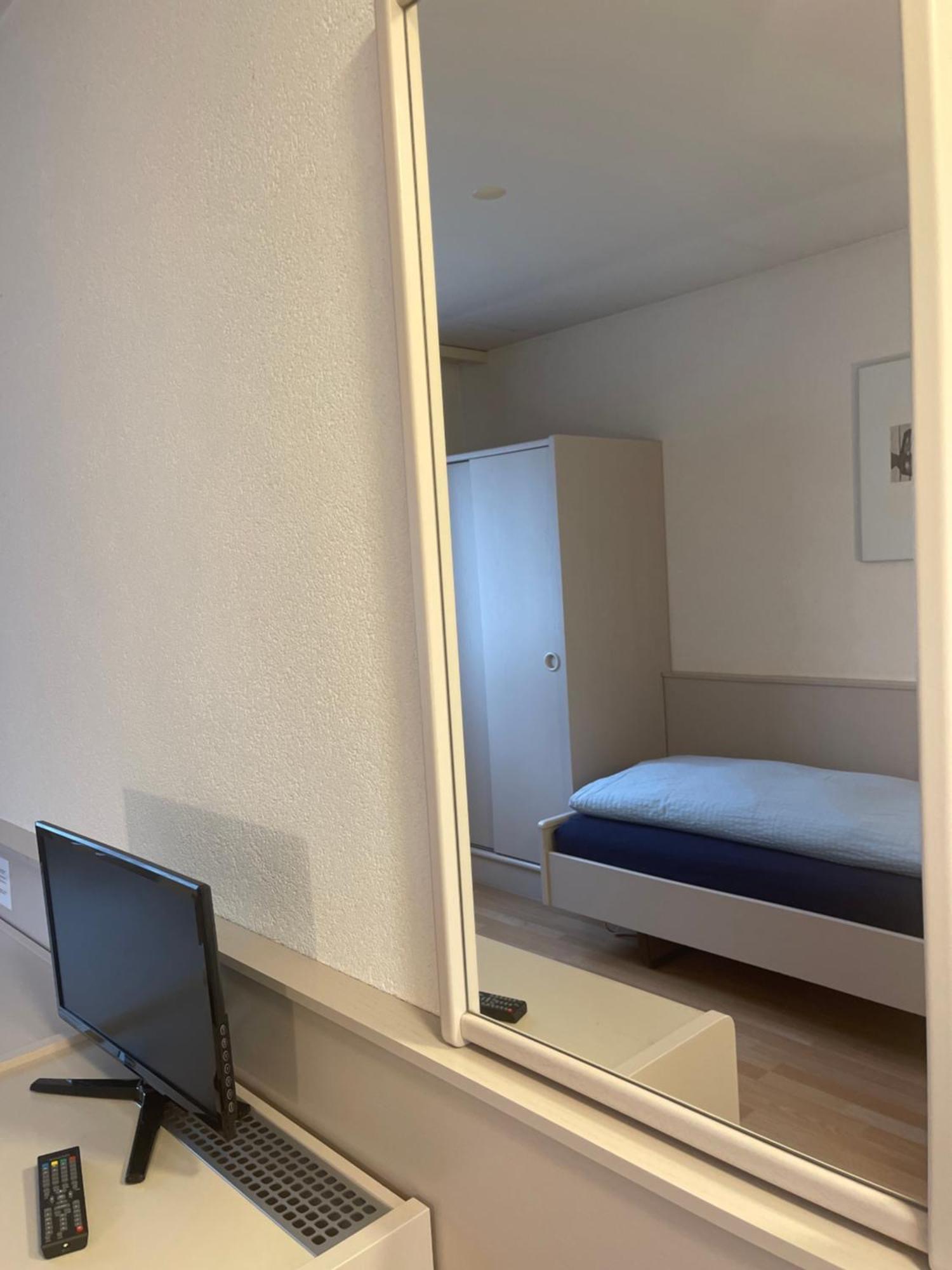 Hotel Les Berges Chippis Екстериор снимка