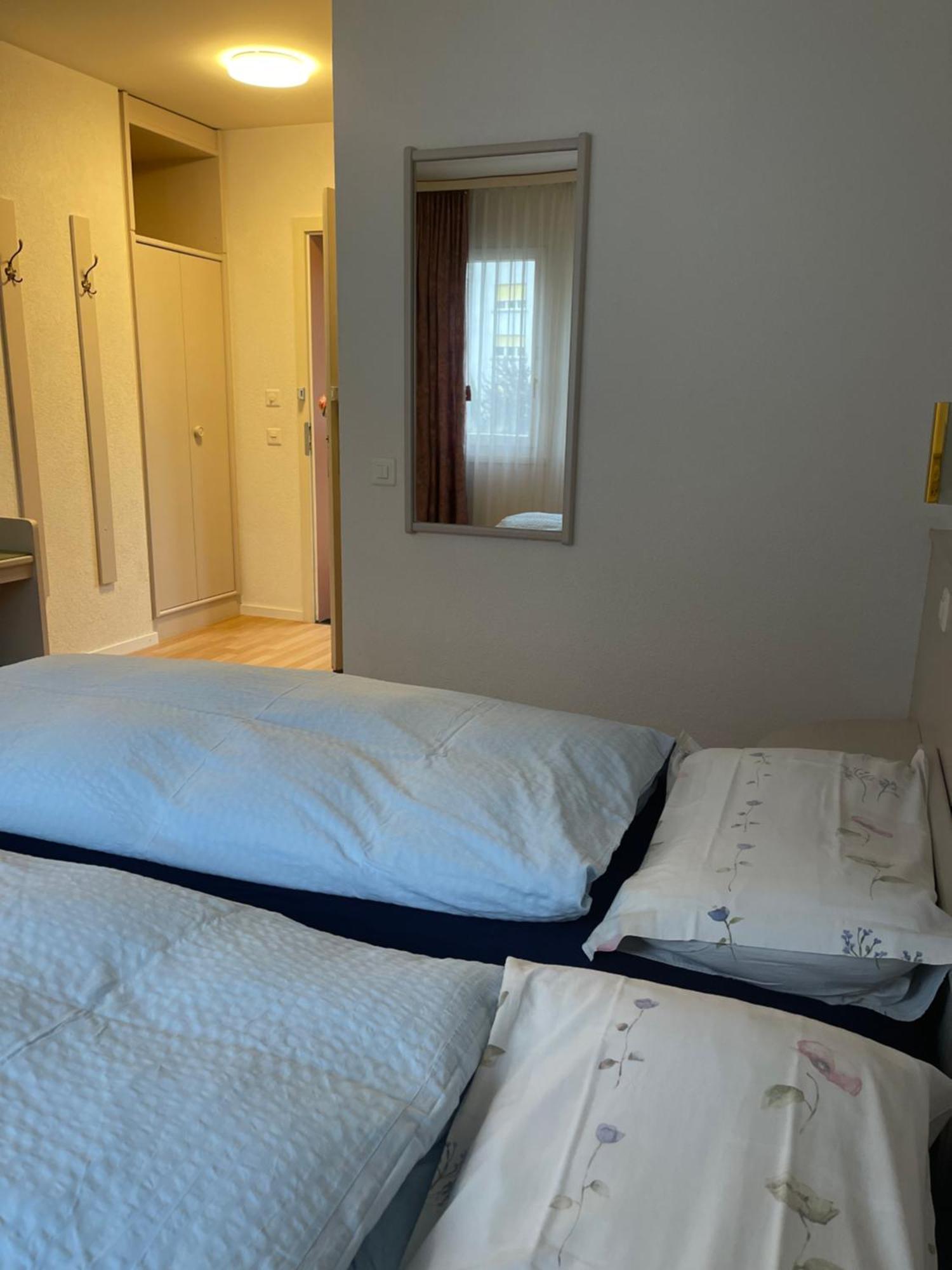 Hotel Les Berges Chippis Екстериор снимка