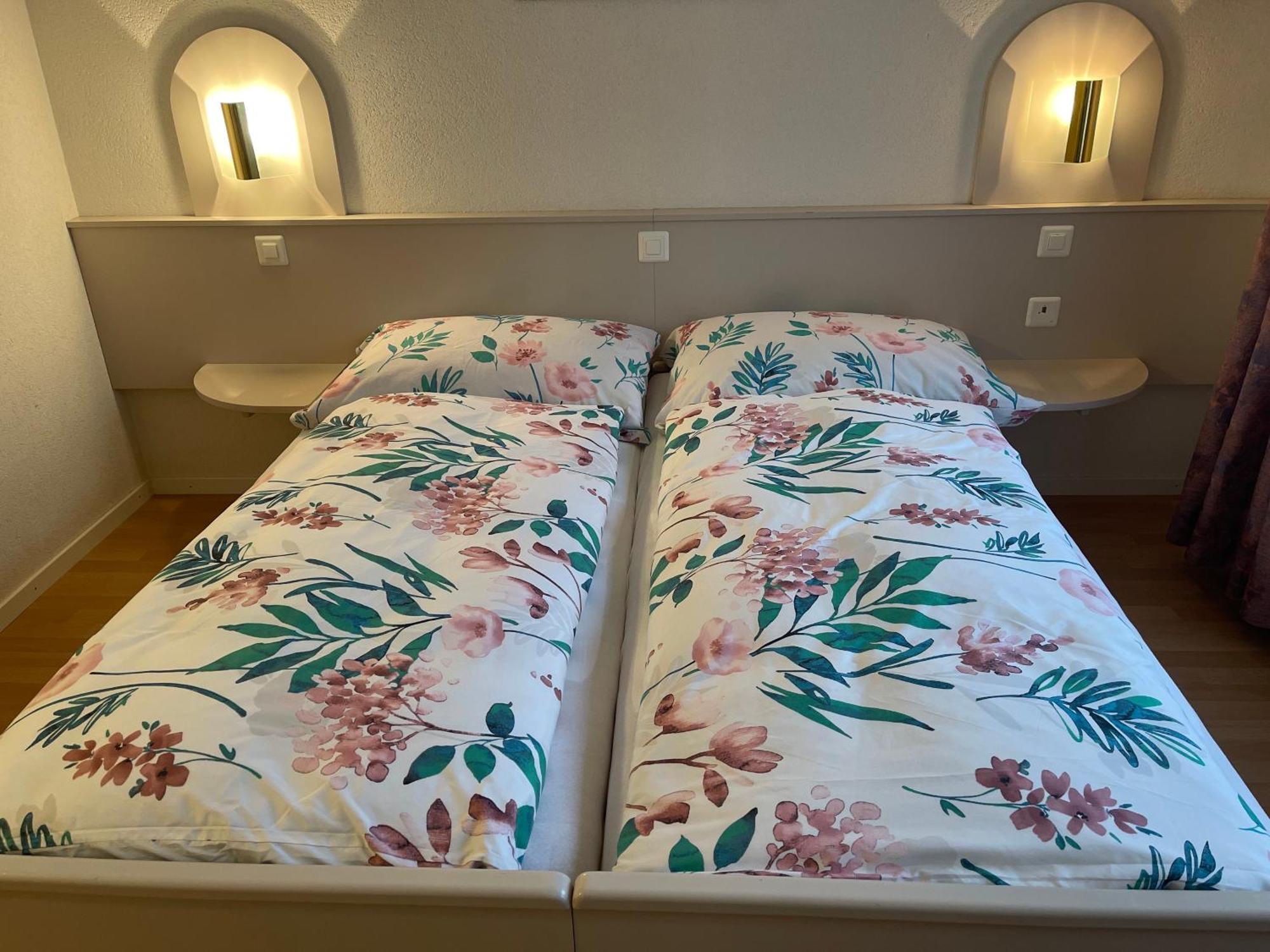 Hotel Les Berges Chippis Екстериор снимка
